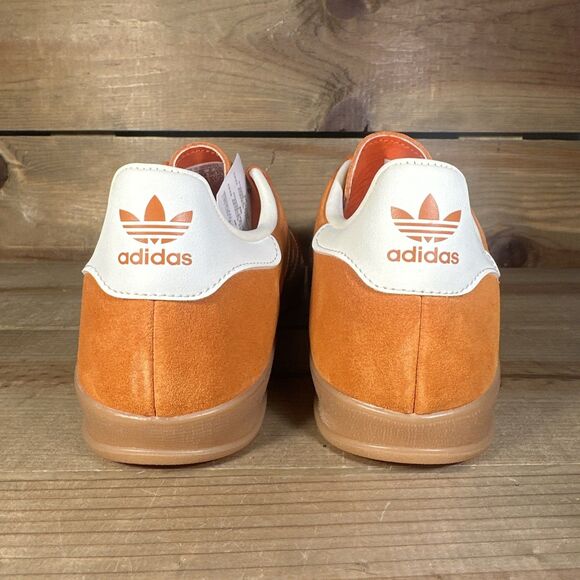 NEW Mens Size 10 - Adidas Gazelle Indoor “Orange Off White Gold Metallic” JQ8392 main image 6